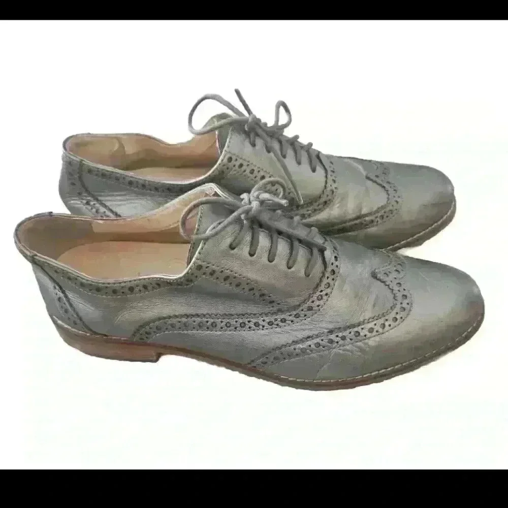 Cole Haan Womens Metallic Silver Oxford Shoe 8